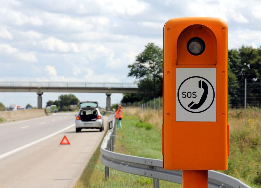 Notrufsäule an der Autobahn - Falsch getankt