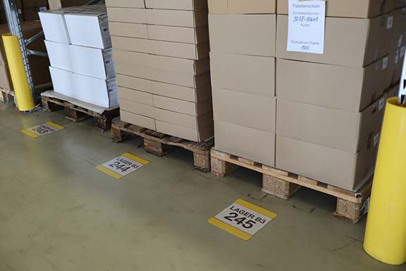Vorschau: Bodenbeschriftungstasche A5 offen