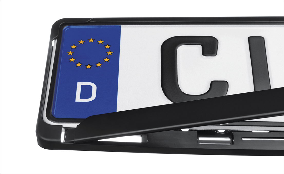 Kennzeichenhalter mit Klickverschluss CLEVER 3 schwarz 520 mm Detail