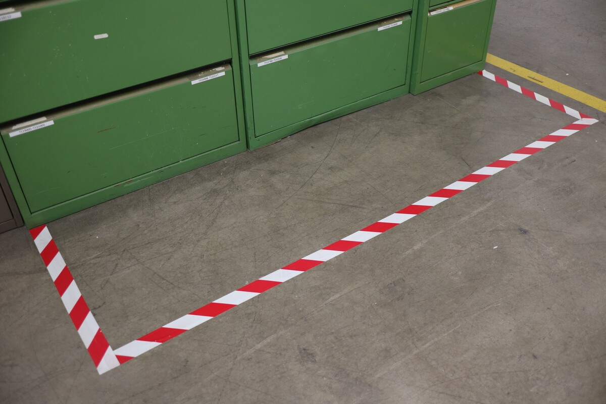 Vorschau: Bodenmarkierungsbänder 2-farbig