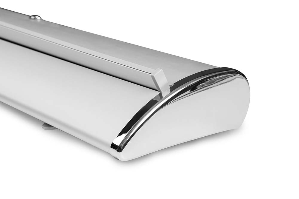 RollUp Banner 100 x 200 cm Exklusiv, Seitenansicht Kassette mit Chromapplikation