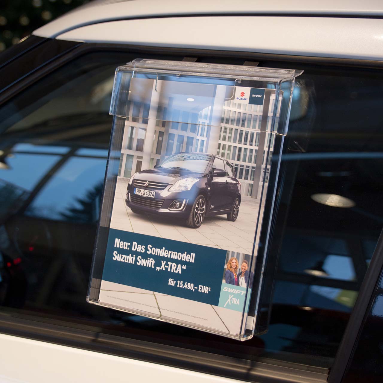 Vorschau: Info-Box mit Schutzklappe für DIN A4, für den Außeneinsatz