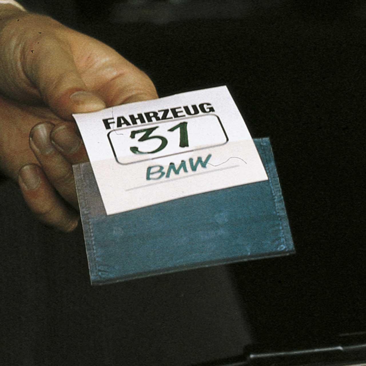 Vorschau: Klarsichttaschen zur Fahrzeug-Kennzeichnung
