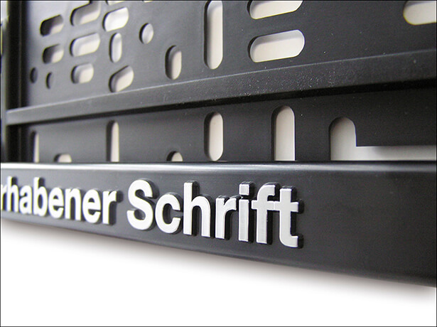 Kennzeichenhalter mit 3D Effekt und Klapprahmen EVOLUTION 3D 520 mm 3D Effekt Detail