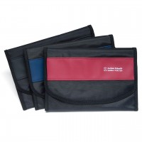 Wagenpapiertasche aus Nylon/Kunstleder mit farbigem Designstreifen Wagenpapiertasche aus Nylon/Kunstleder mit farbigem Designstreifen